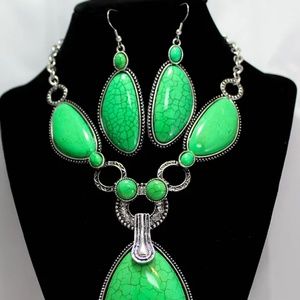 Green Howlite Set